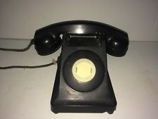 Ancien téléphone en bakélite poste intermediere de relais
